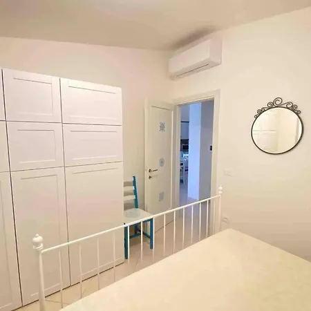 Apartment Zefiro Casa Vacanza *