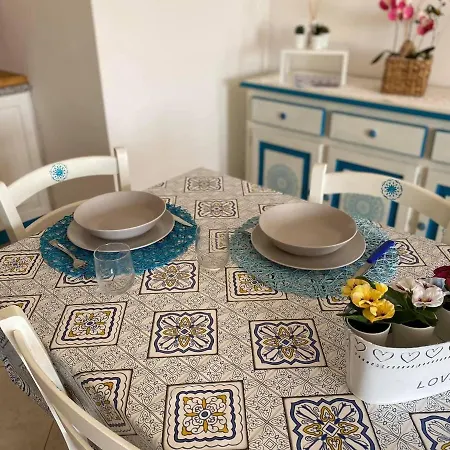 Zefiro Casa Vacanza Apartment *